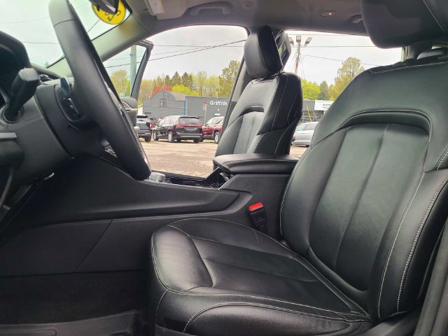 Used 2023 Jeep Grand Cherokee L Limited AWD/4WD image 14