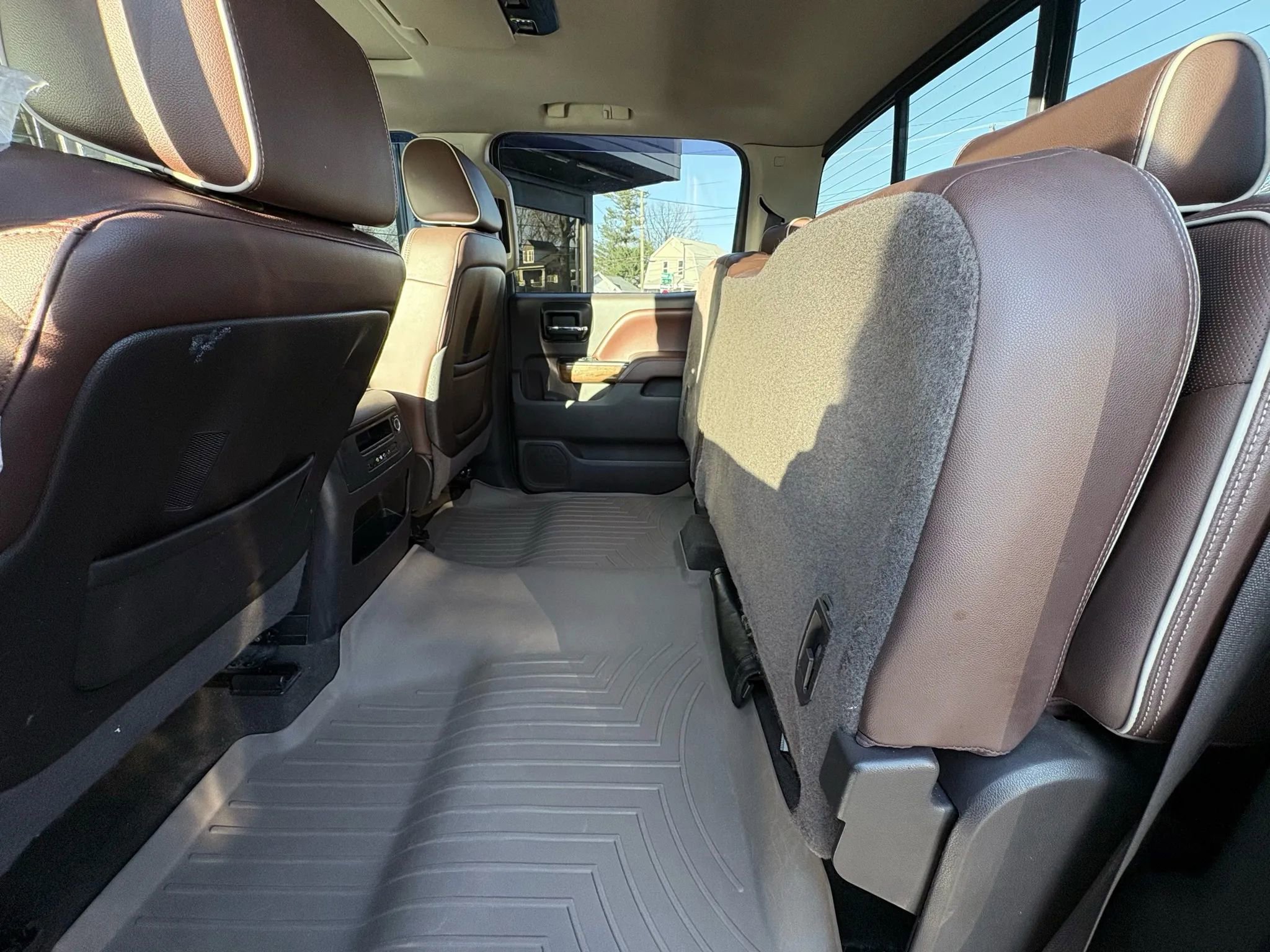 Used 2015 Chevrolet Silverado 3500 High Country w/ Duramax Plus Package image 30