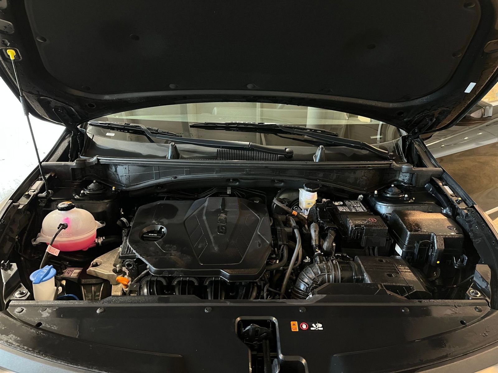 Used 2025 Kia Sportage LX image 32