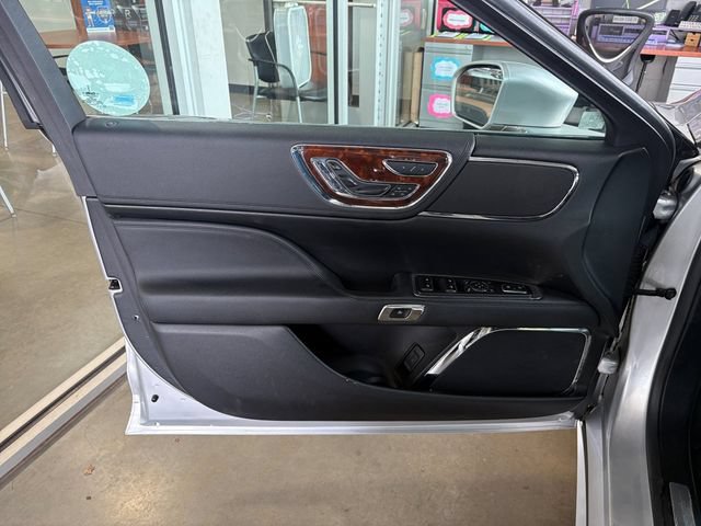 Used 2017 Lincoln Continental Reserve w/ Technology Package AWD/4WD image 16
