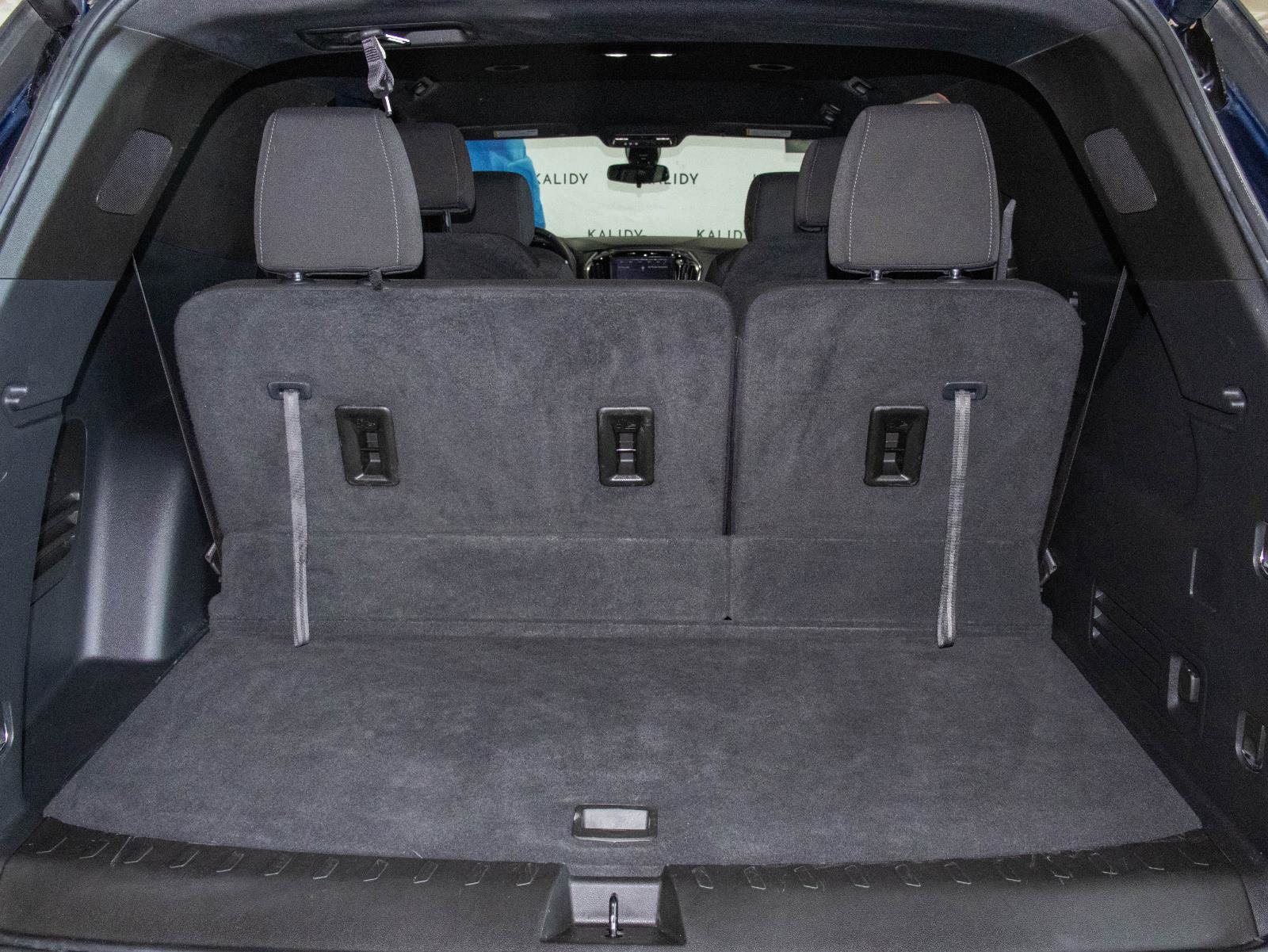 Used 2023 Chevrolet Traverse LT image 23