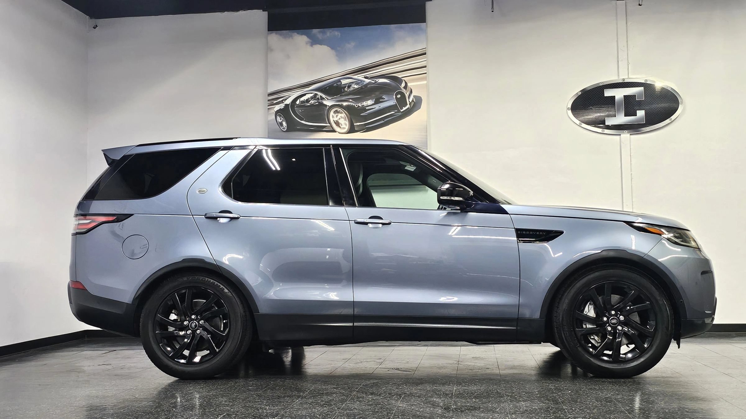 Used 2018 Land Rover Discovery HSE AWD/4WD image 10