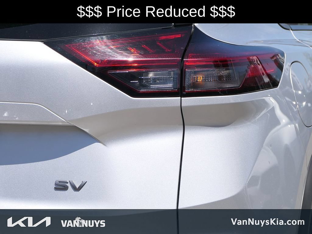 Used 2024 Nissan Rogue SV FWD image 32