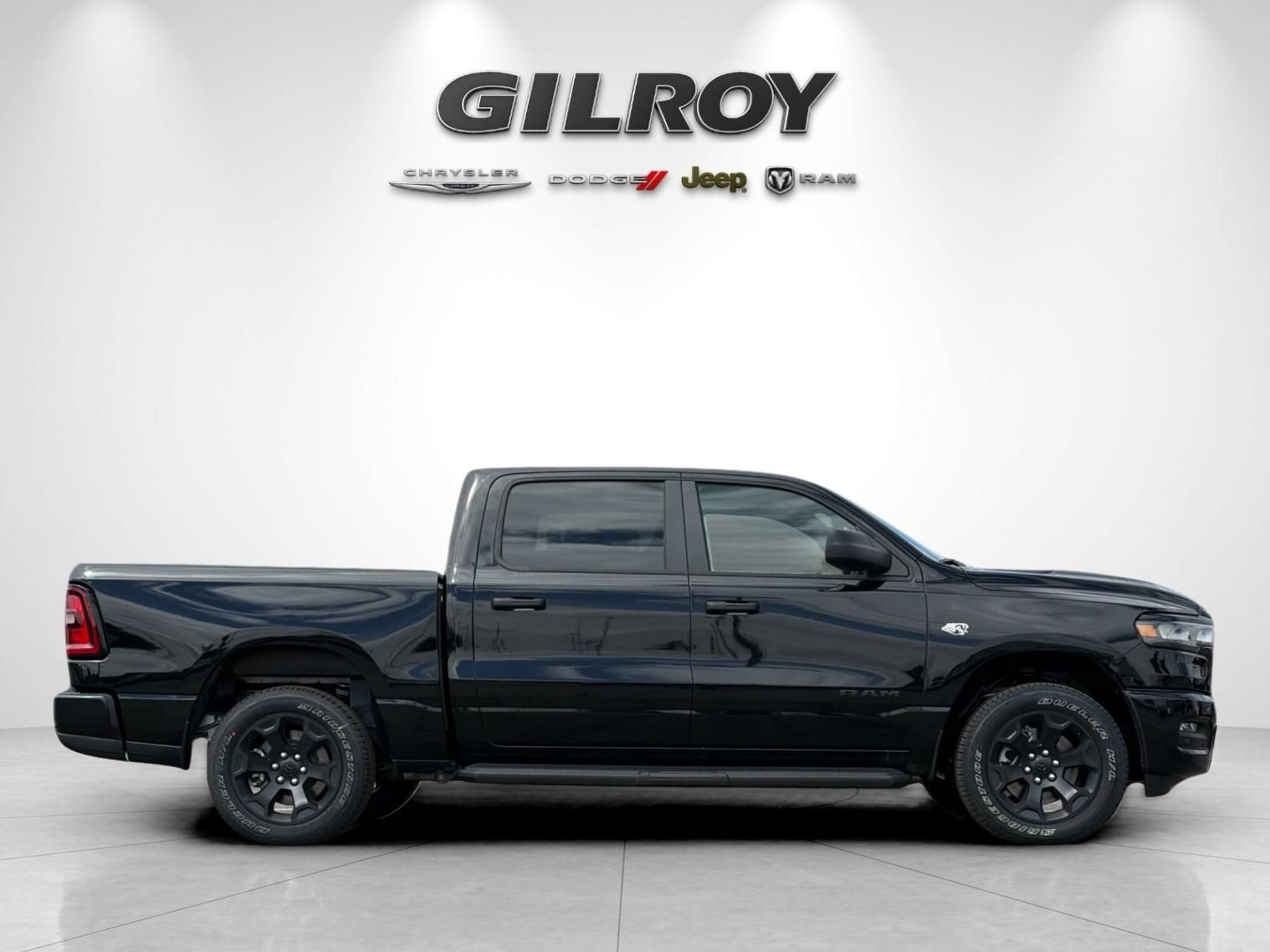 New 2026 RAM 1500 Express AWD/4WD image 3