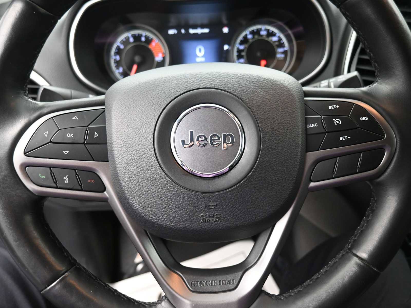 Used 2019 Jeep Cherokee Limited image 6