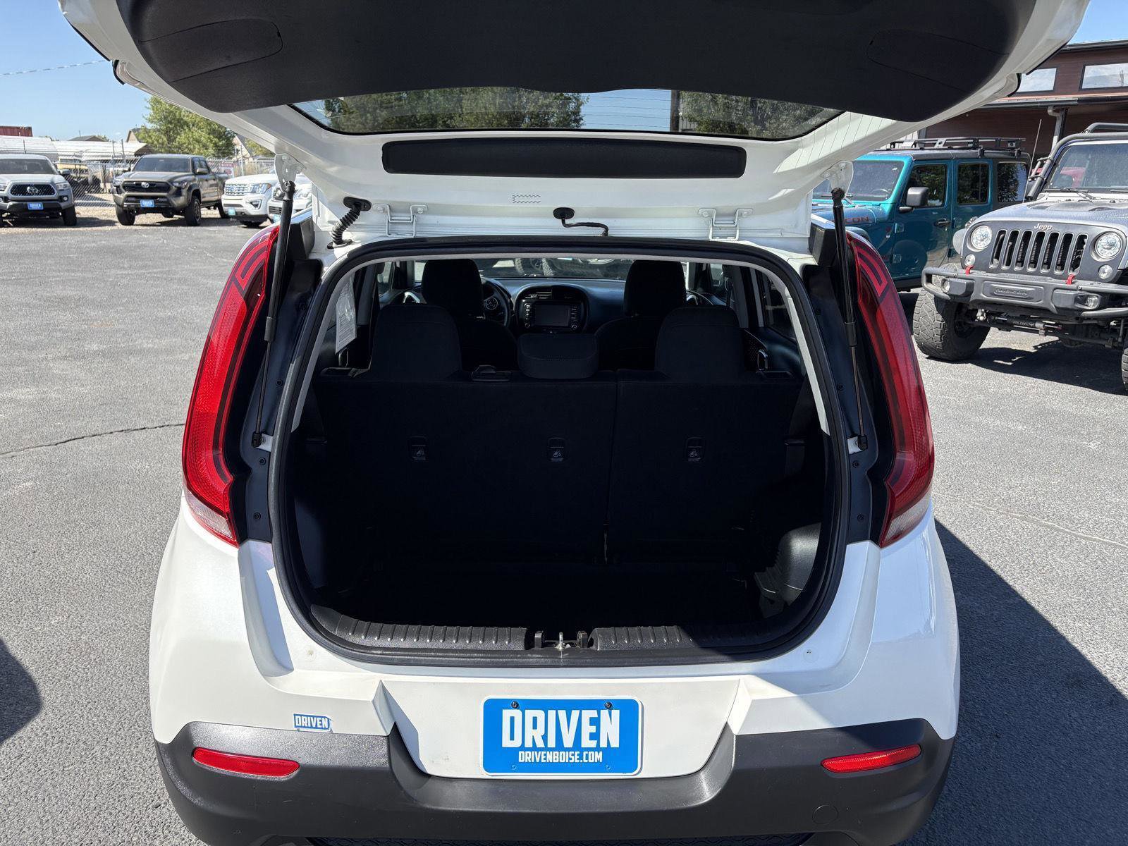 Used 2021 Kia Soul S FWD image 6