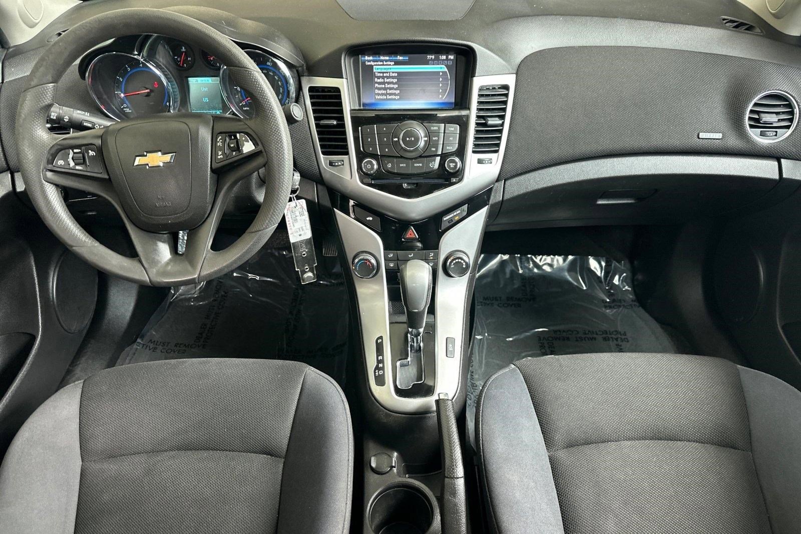 Used 2015 Chevrolet Cruze LT FWD image 26