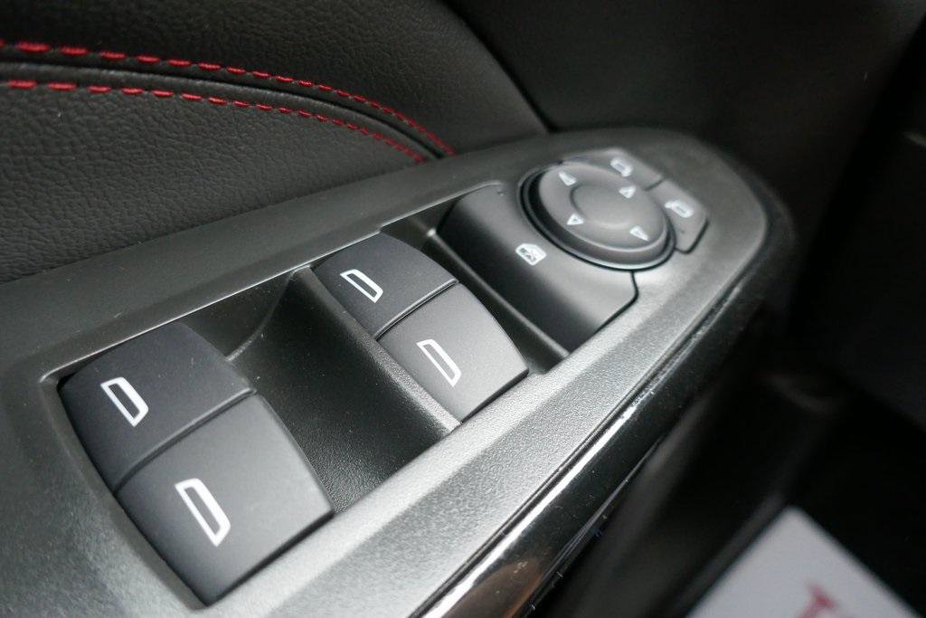 New 2026 Chevrolet Trax RS w/ Sunroof Package image 14