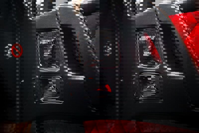 Used 2018 Mercedes-Benz G 550 Squared image 17