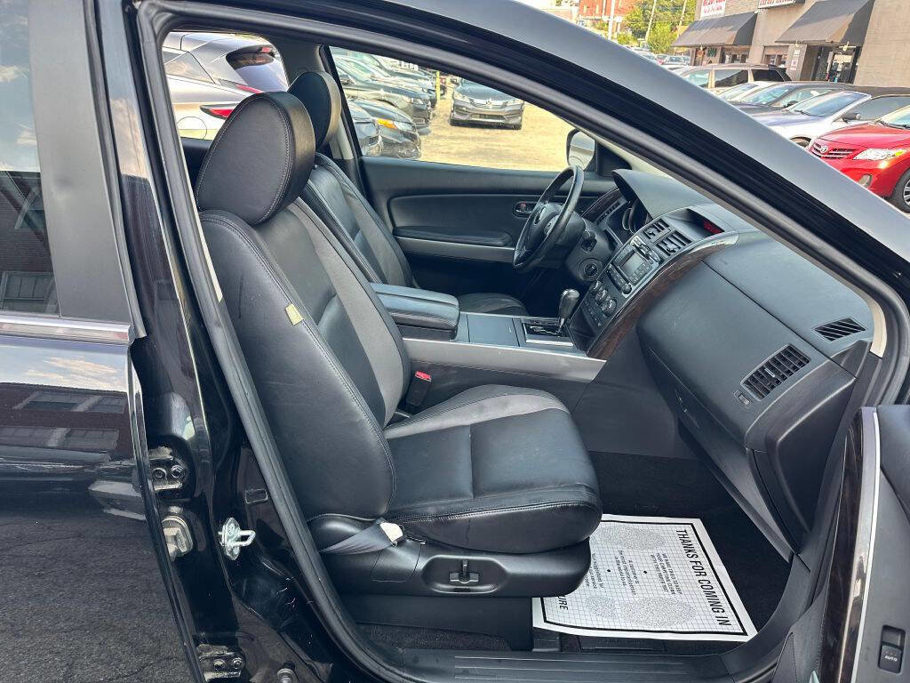 Used 2012 MAZDA CX-9 Grand Touring w/ Moonroof & Bose Audio Pkg image 12