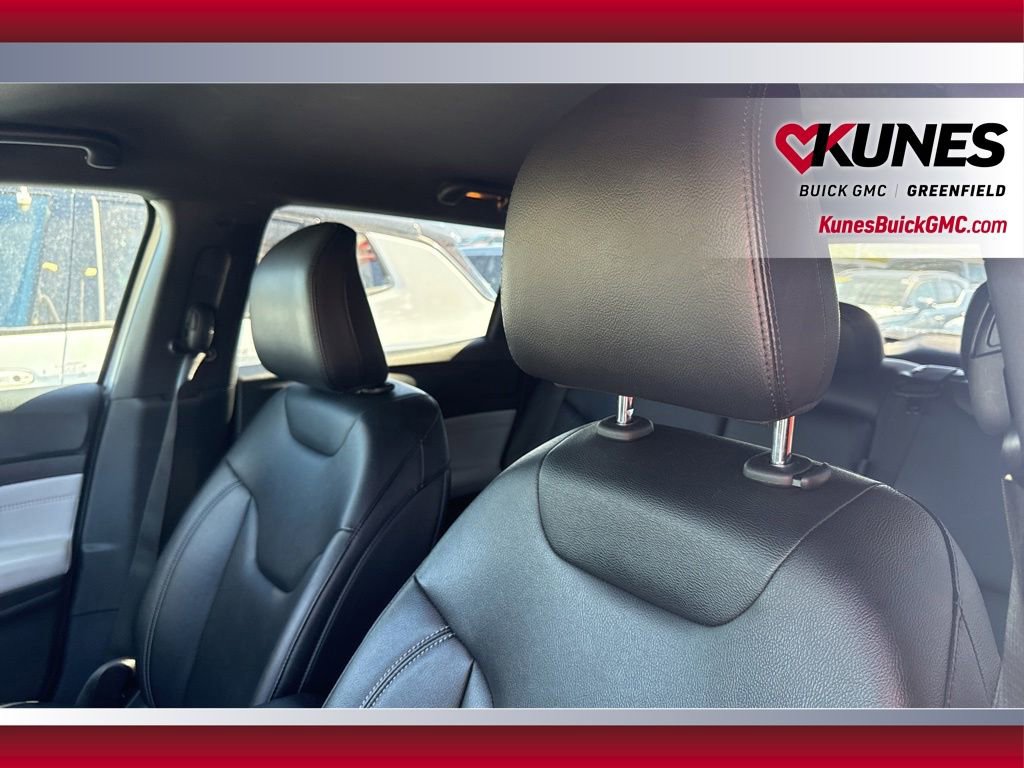 Used 2025 Jeep Compass Limited AWD/4WD image 18