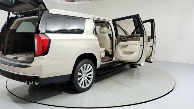 Used 2022 GMC Yukon XL Denali image 10