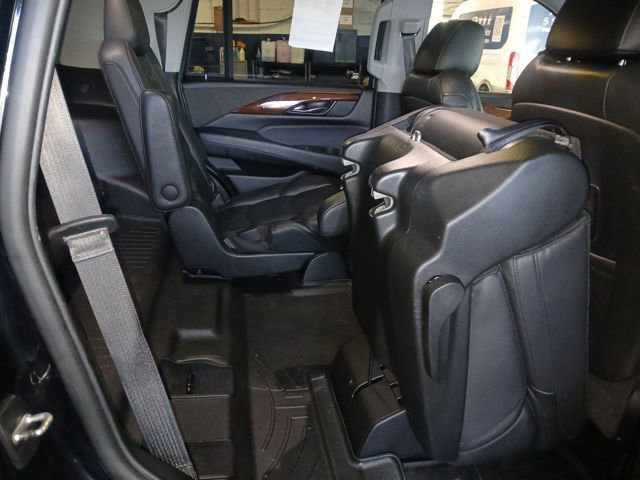 Used 2019 Cadillac Escalade Luxury image 56