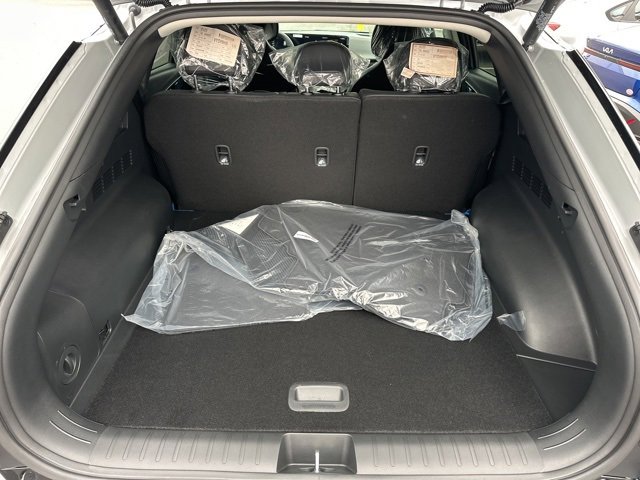 New 2025 Kia EV6 Wind image 18