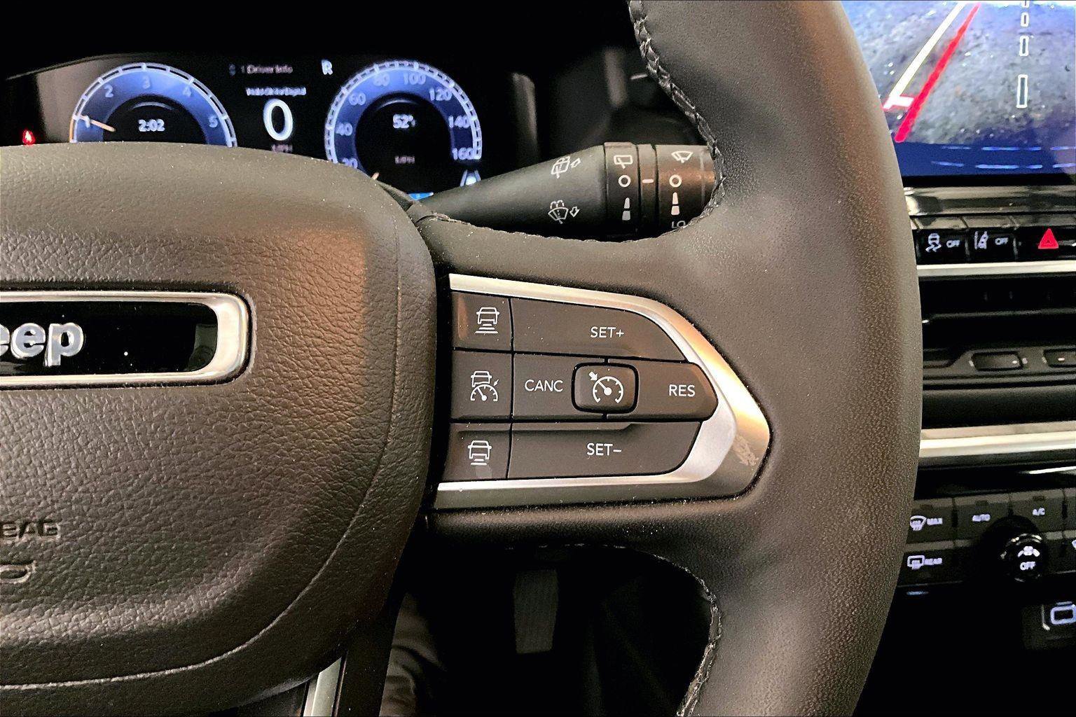 Used 2024 Jeep Compass Limited w/ High Altitude Package image 18