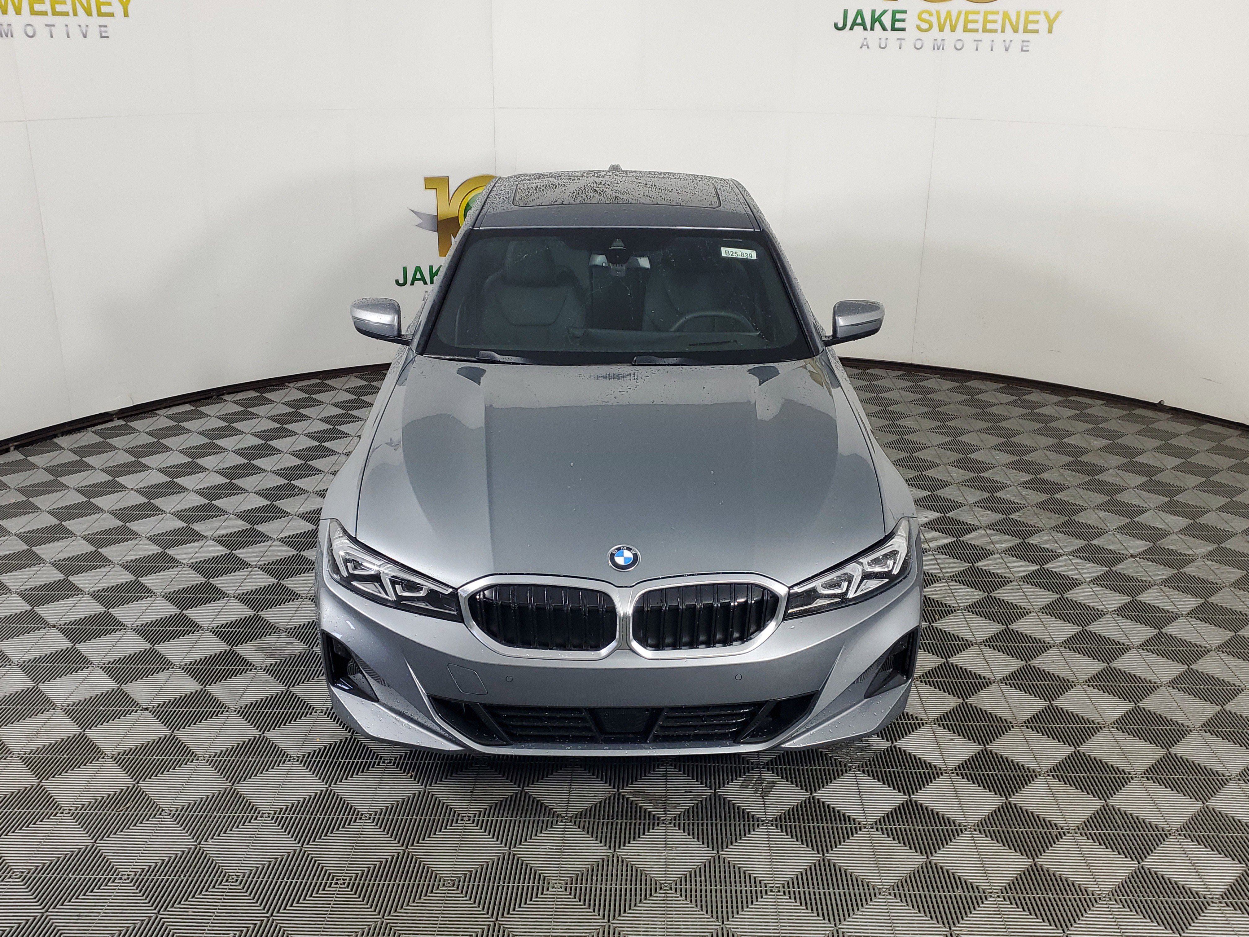 New 2025 BMW 330i xDrive Sedan w/ Premium Package image 2