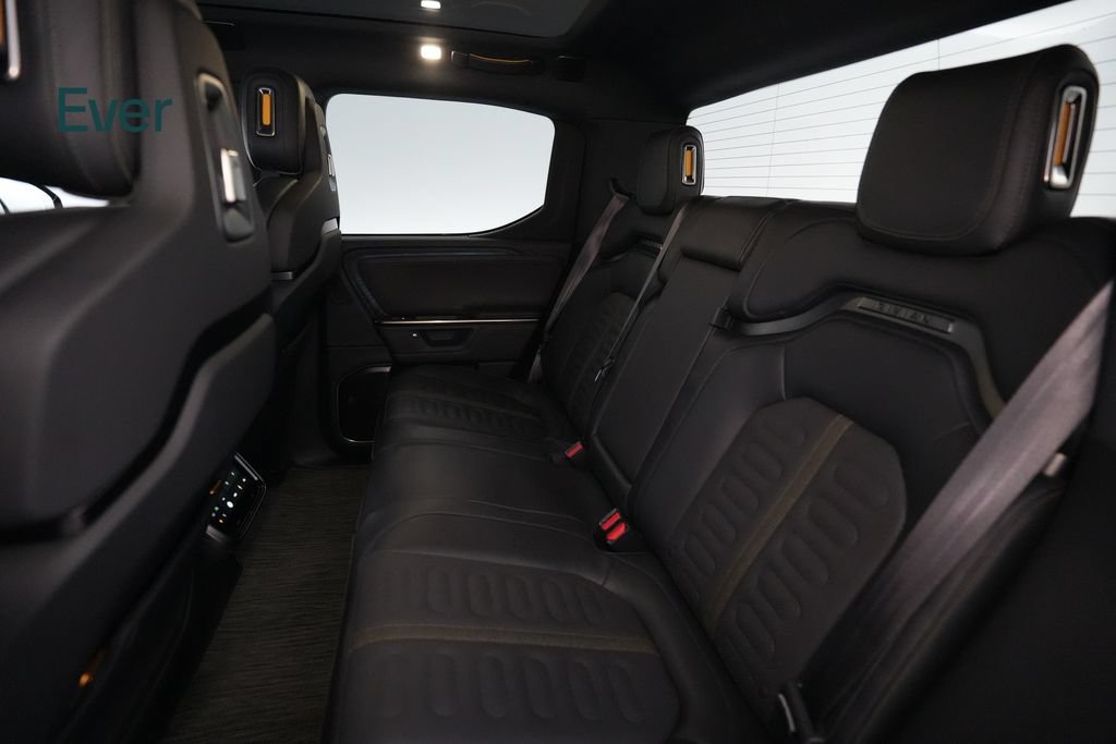 Used 2025 Rivian R1T Adventure Dual AWD/4WD image 24