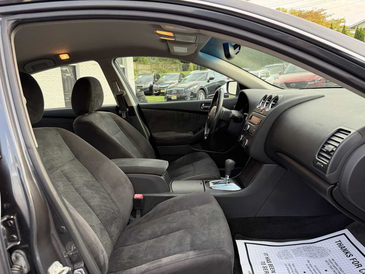 Used 2012 Nissan Altima 2.5 S w/ 20th Anniversary Pkg FWD image 10