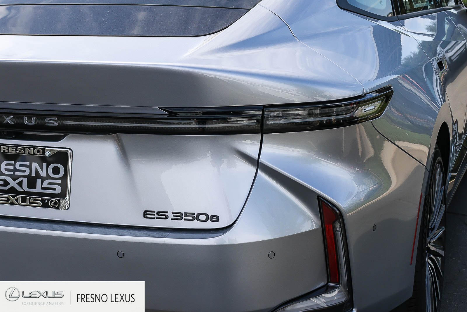 New 2026 Lexus ES 350e w/ Accessory Package (K3) FWD image 7