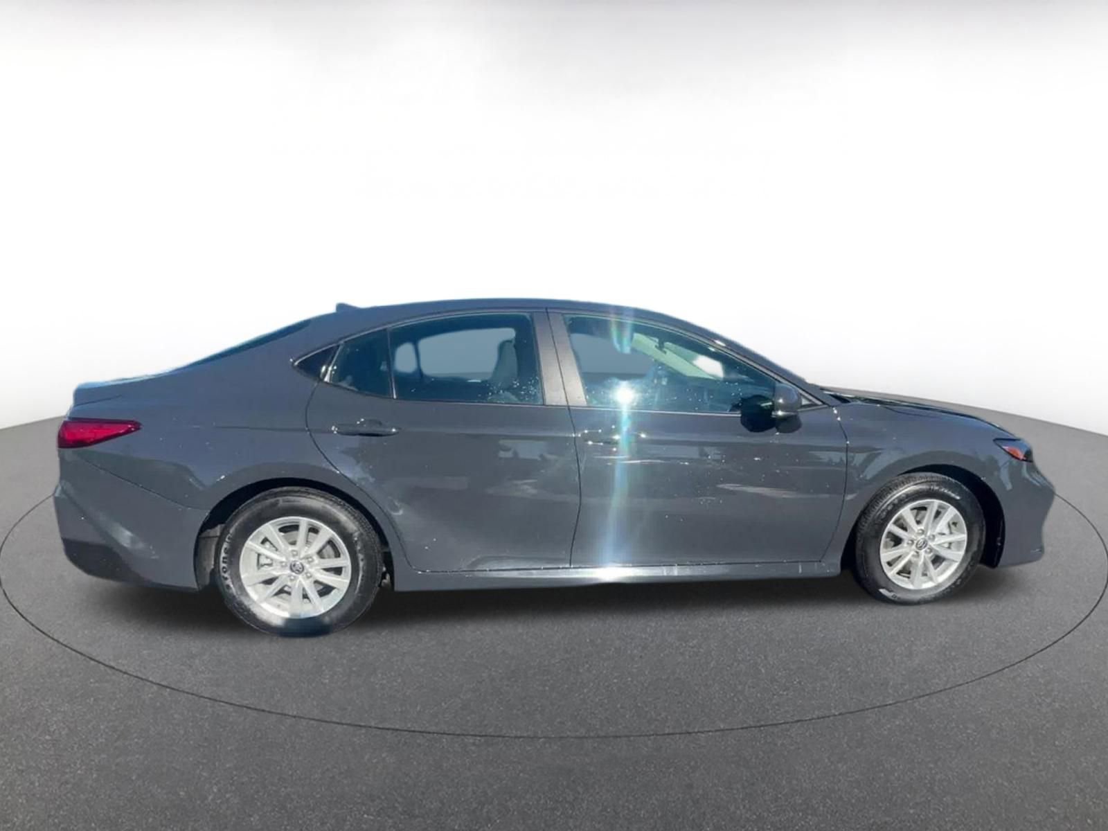 Used 2025 Toyota Camry LE image 16