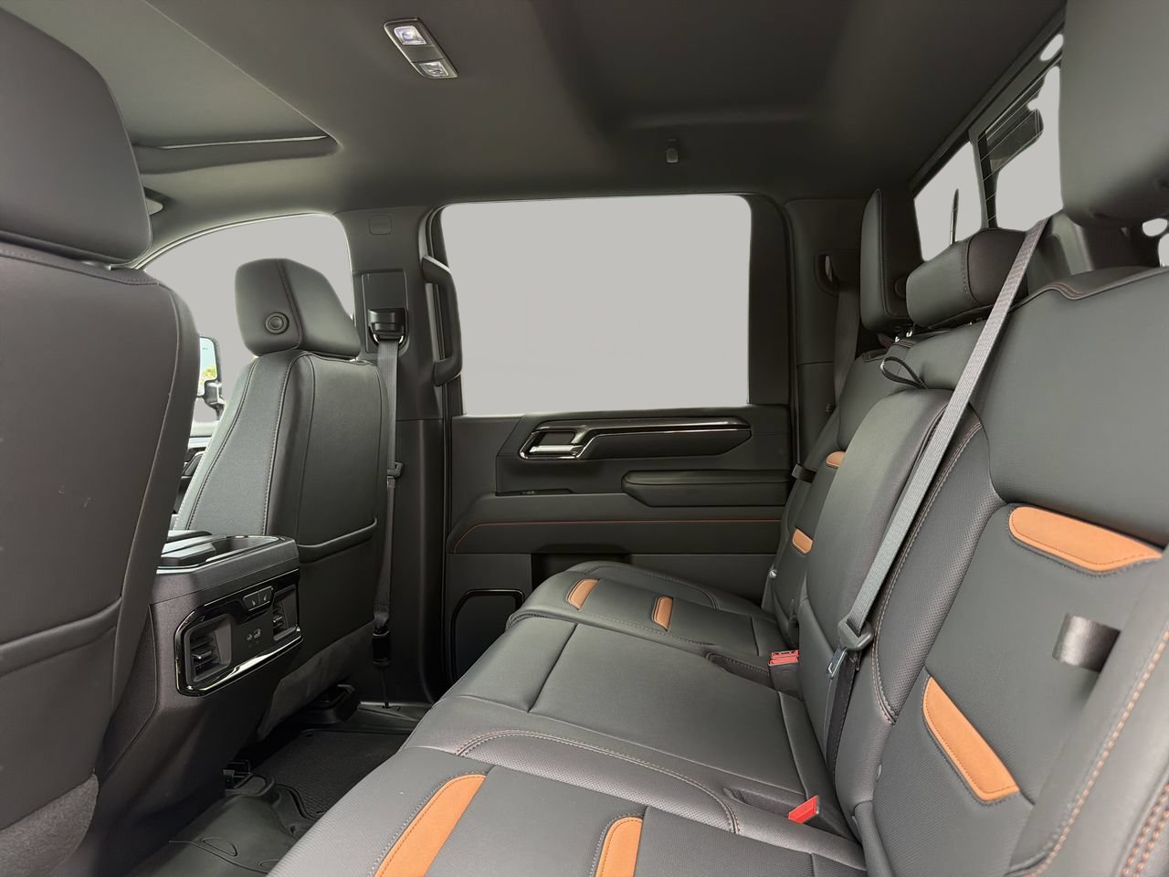 Used 2024 GMC Sierra 3500 AT4 w/ AT4 Premium Plus Package AWD/4WD image 16