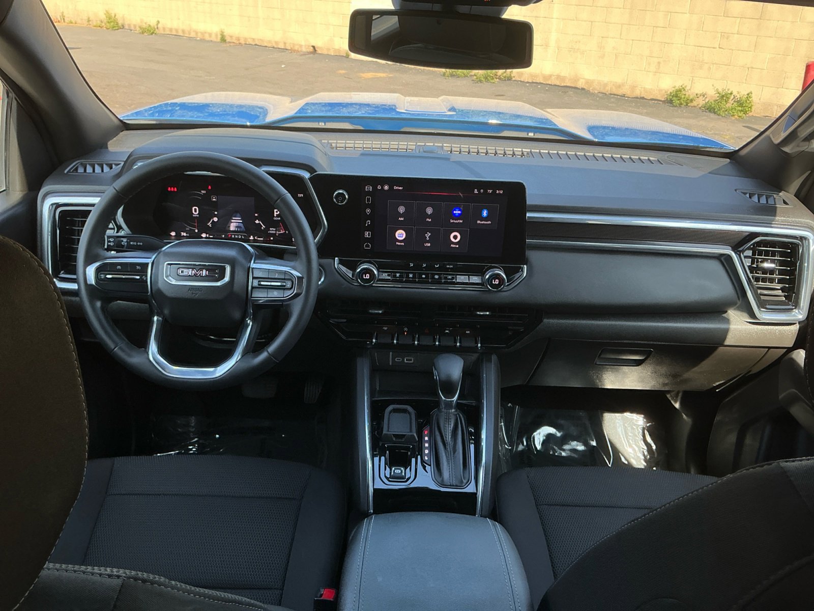 Used 2025 GMC Canyon Elevation w/ Convenience Package image 17