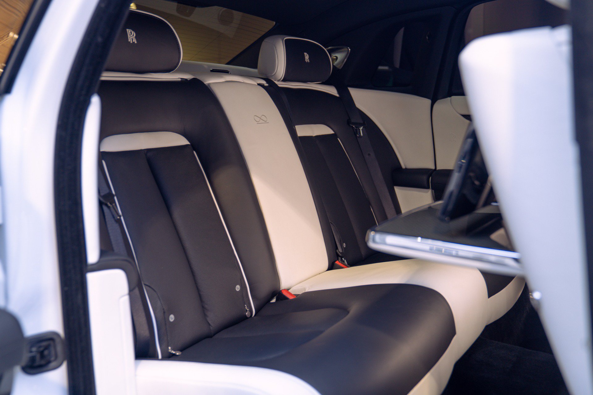 Used 2022 Rolls-Royce Ghost Black Badge AWD/4WD image 55