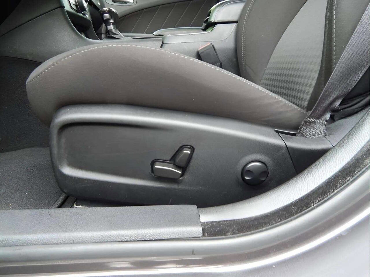 Used 2022 Dodge Charger GT w/ Blacktop Package image 14