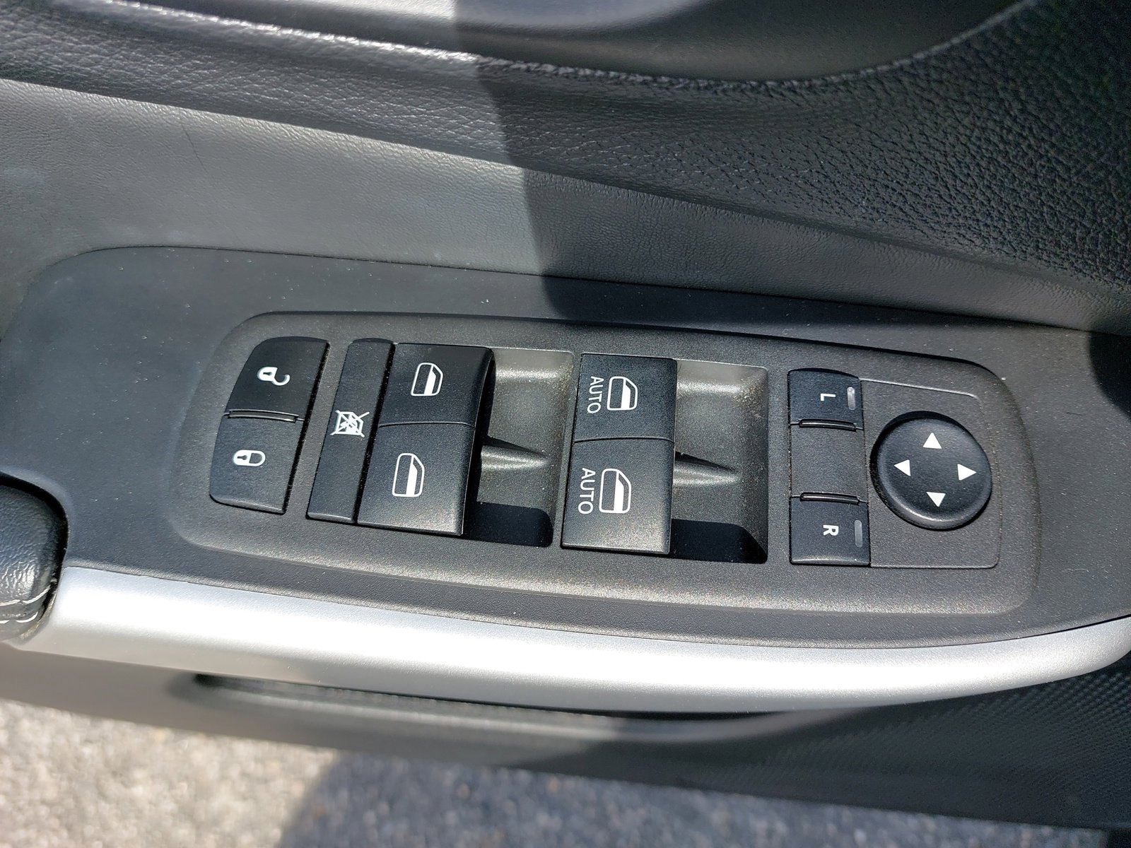 Used 2022 Jeep Cherokee Latitude w/ Trailer Tow Group image 29