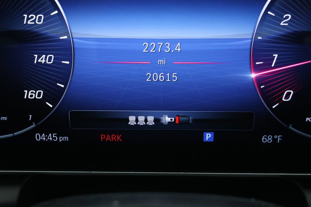 Used 2024 Mercedes-Benz GLC 300 4MATIC w/ AMG Line image 13