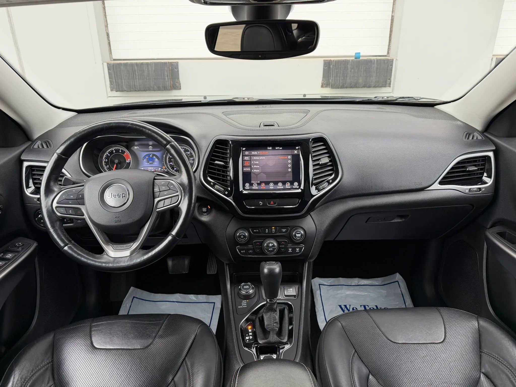 Used 2019 Jeep Cherokee Limited image 15