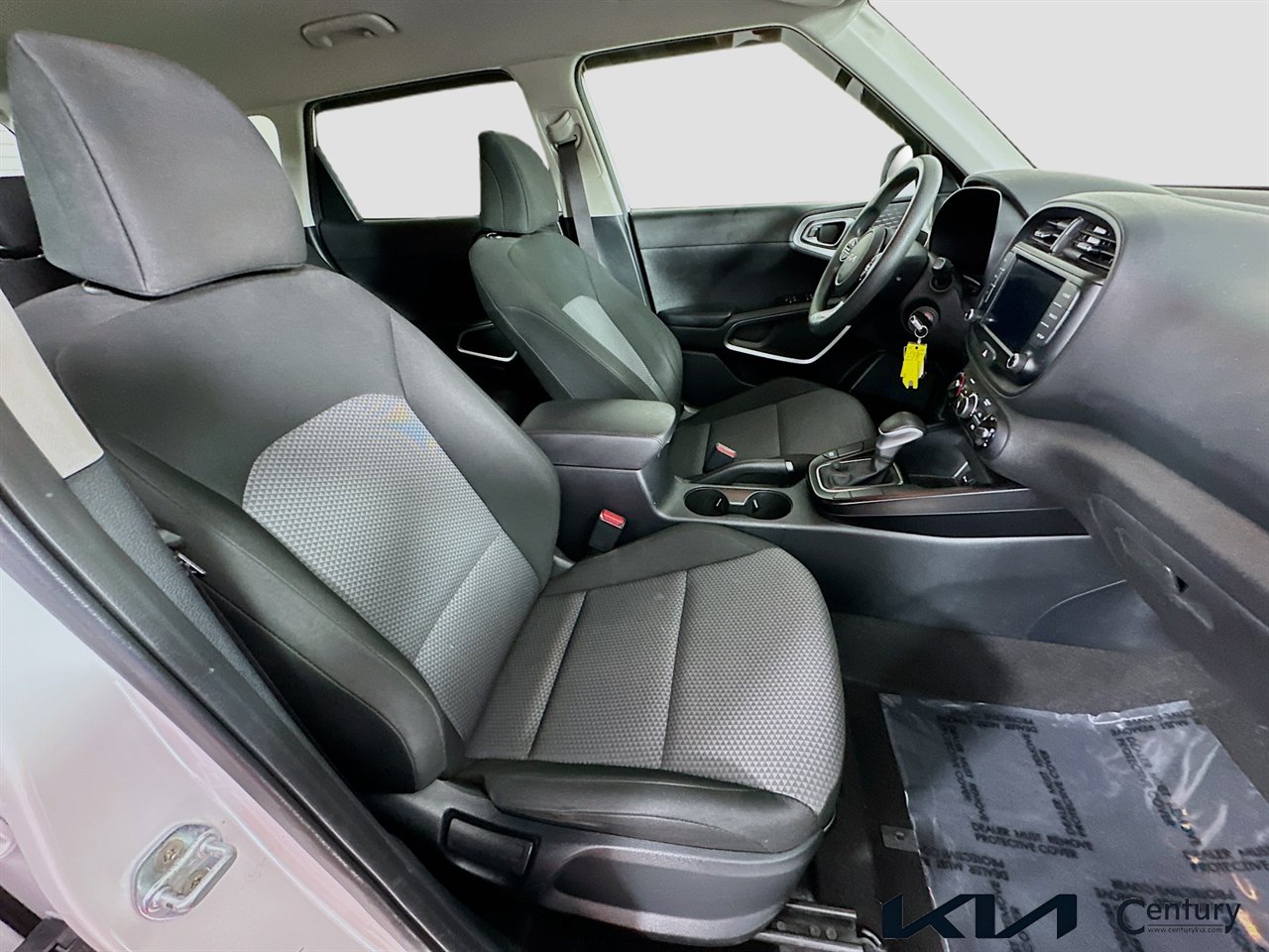 Certified 2023 Kia Soul LX FWD image 25