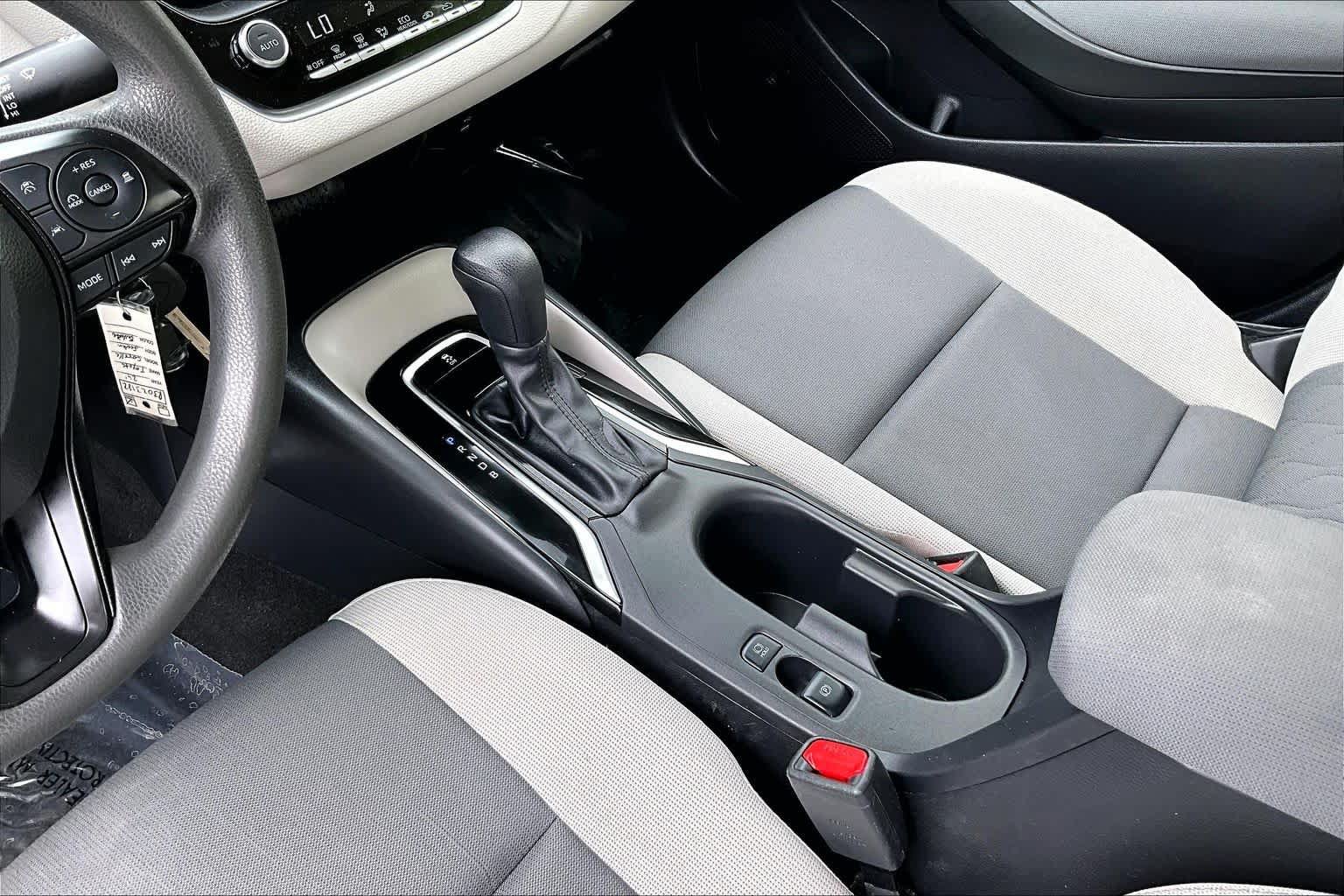 Used 2024 Toyota Corolla LE FWD image 16