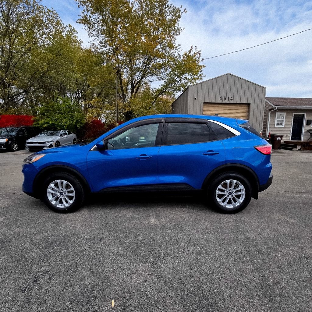Used 2020 Ford Escape SE image 39