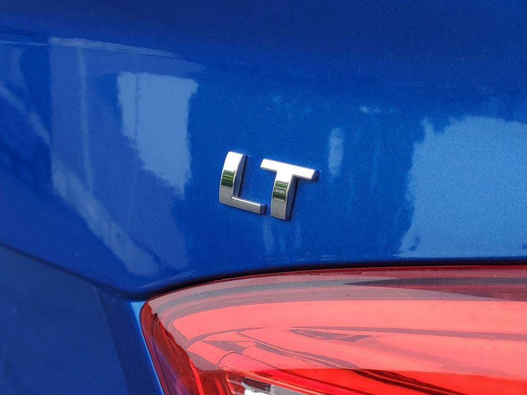 Used 2018 Chevrolet Cruze LT w/ Sun And Sound Package FWD image 35