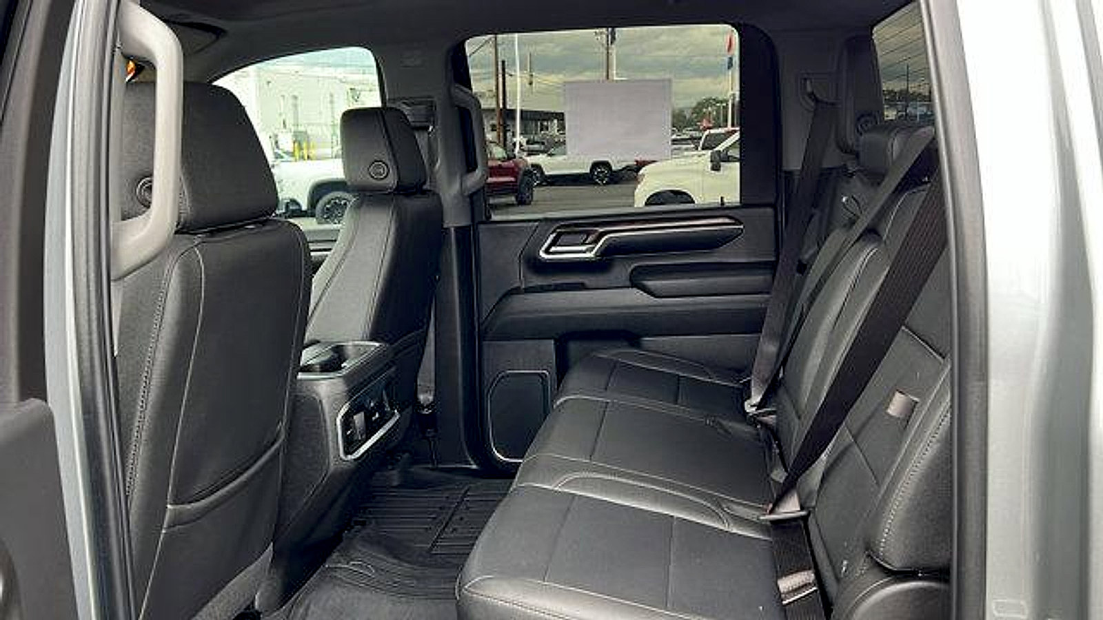 Certified 2024 GMC Sierra 2500 SLT w/ SLT Convenience Package image 16