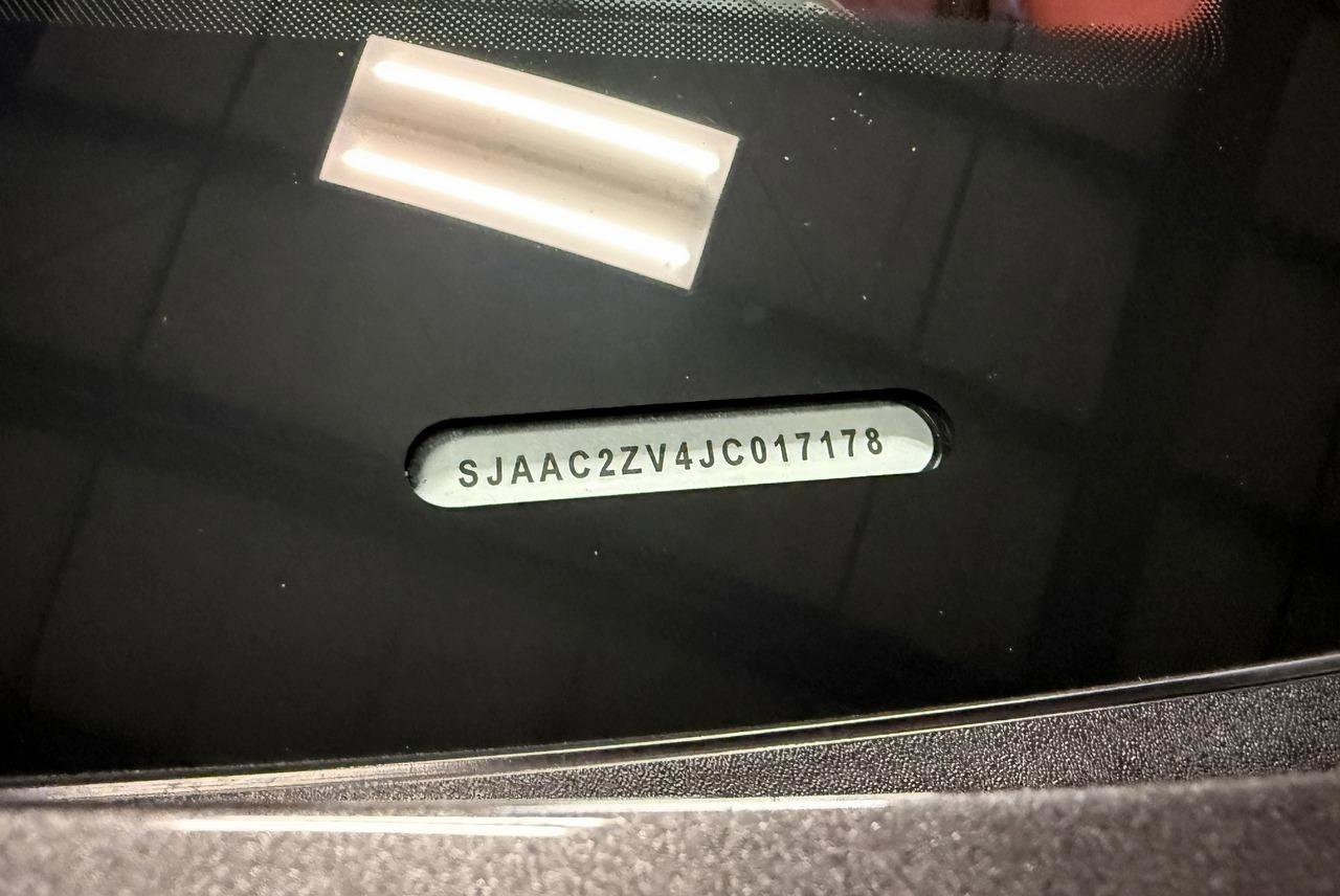 Used 2018 Bentley Bentayga image 30