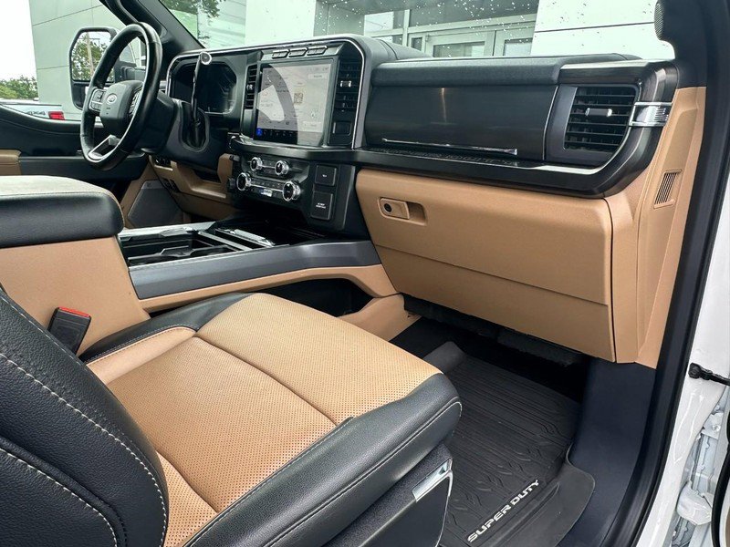 Used 2023 Ford F250 Lariat w/ Chrome Package image 16