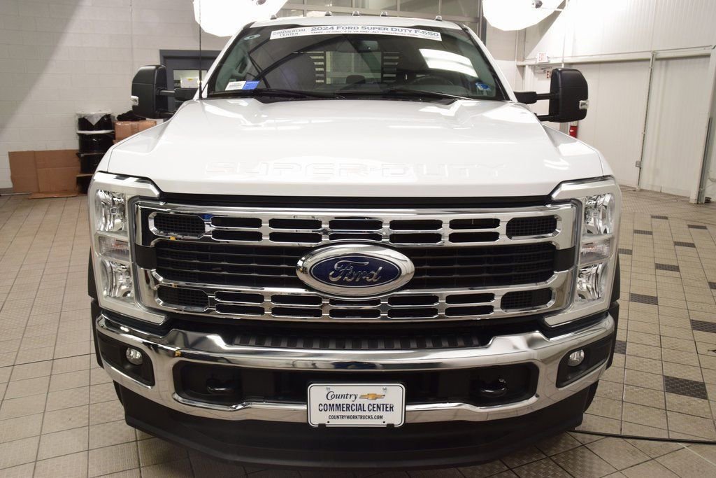 Used 2024 Ford F550 4x4 Crew Cab Super Duty w/ XLT Value Package image 2