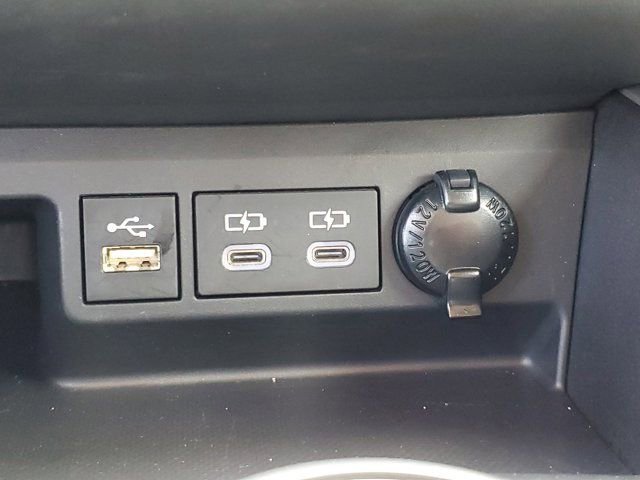 Used 2023 Toyota Highlander XLE image 29