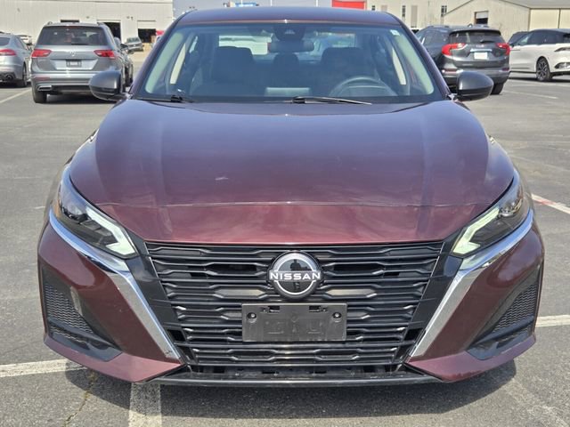 Used 2025 Nissan Altima 2.5 SV image 8