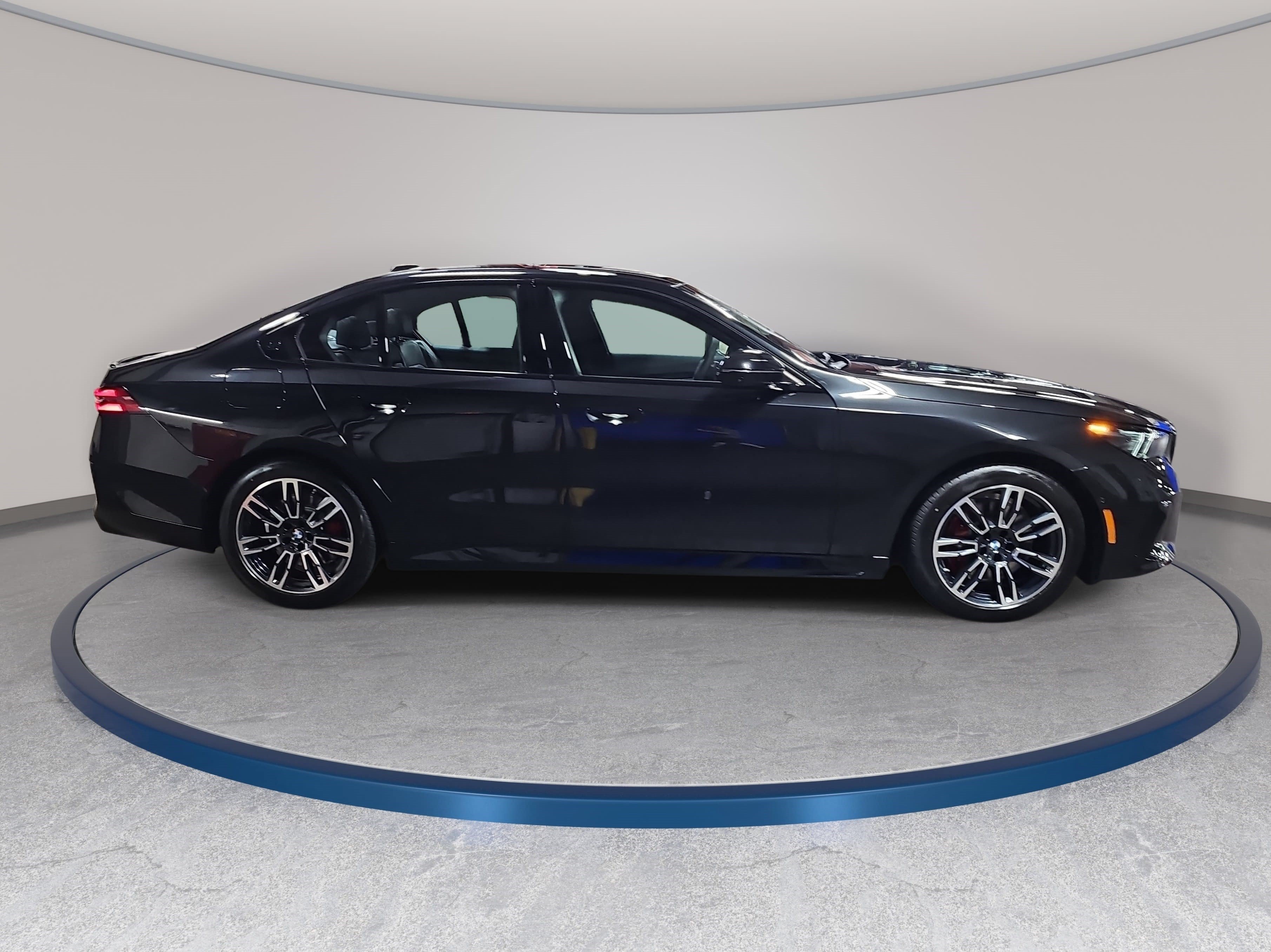 New 2027 BMW 530i xDrive AWD/4WD image 4