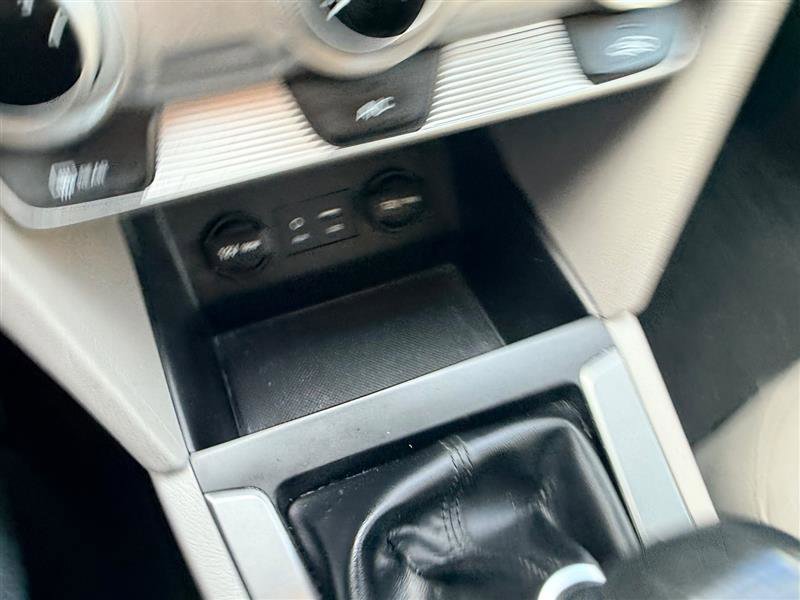 Used 2019 Hyundai Elantra SE image 26