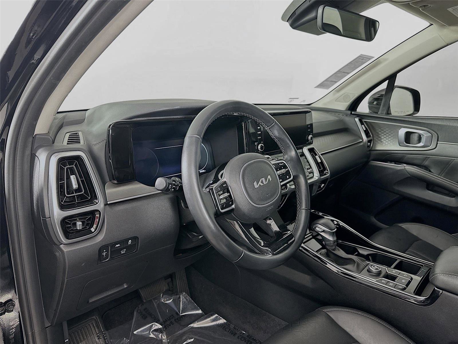 Used 2023 Kia Sorento SX image 15