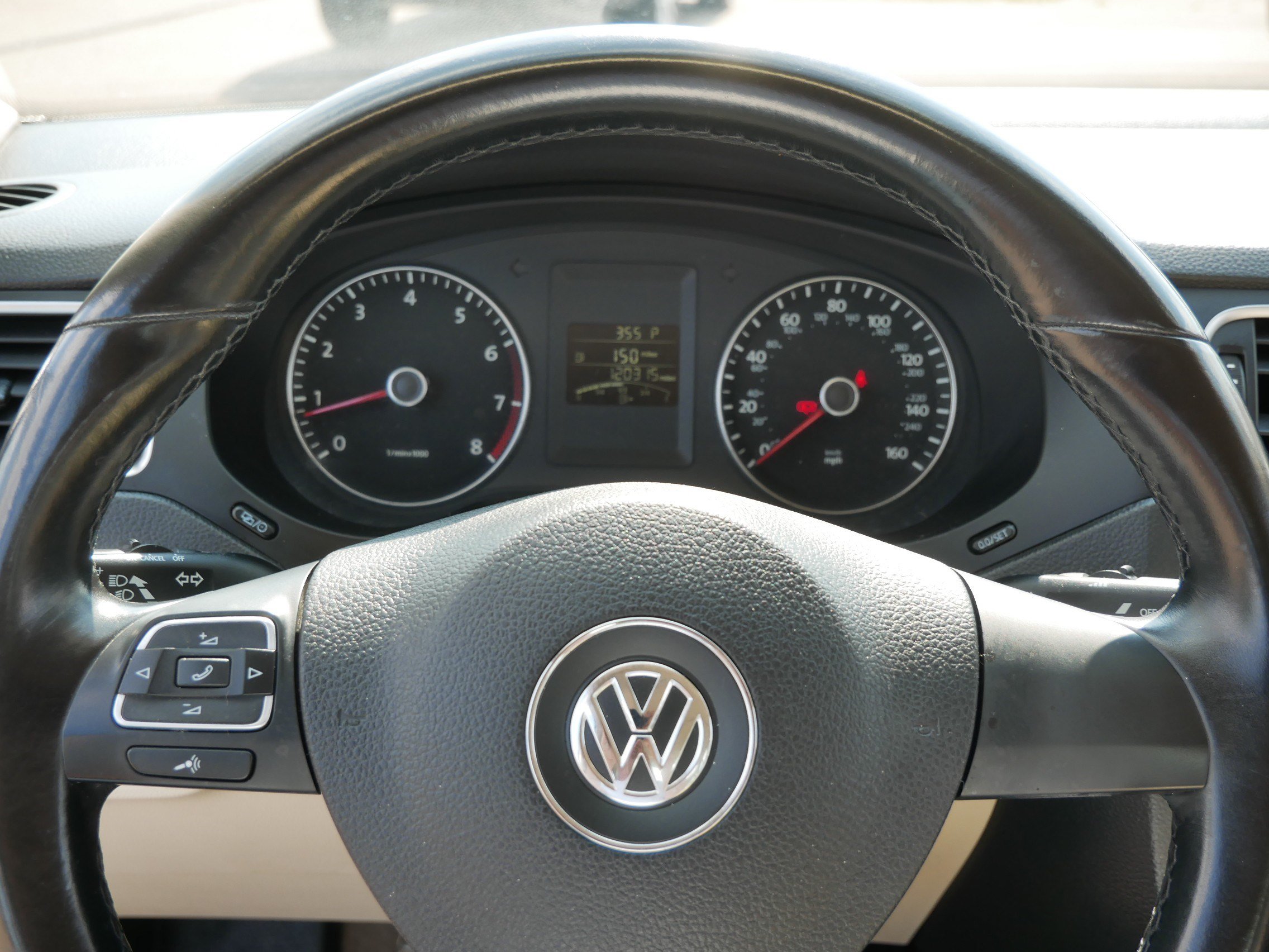 Used 2014 Volkswagen Jetta SE FWD image 25