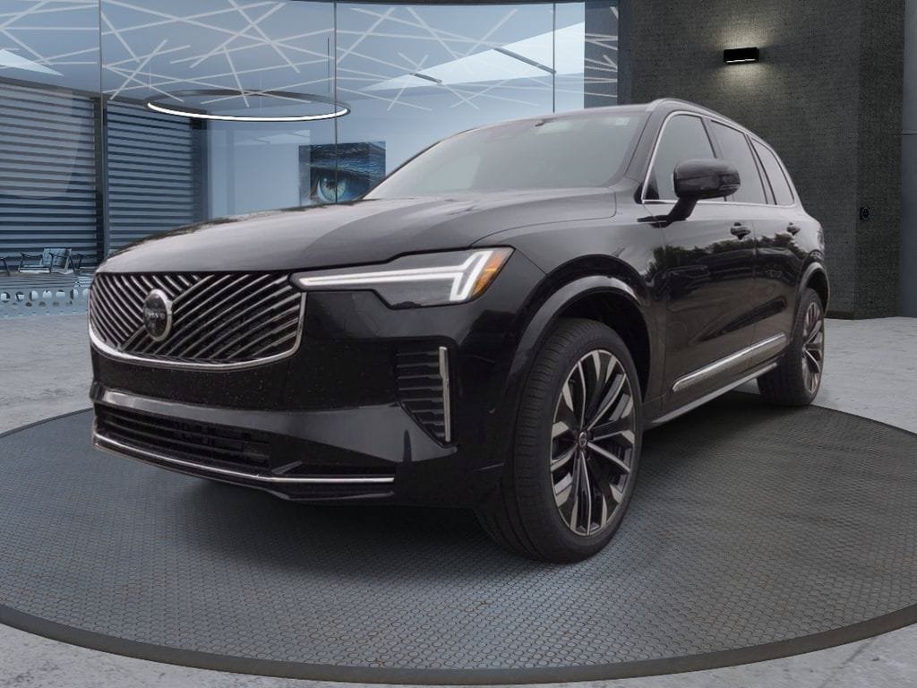 New 2026 Volvo XC90 B6 Plus w/ Protection Package Premier AWD/4WD image 2