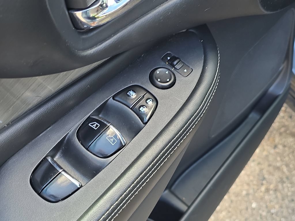 Used 2018 Nissan Murano SL w/ Cargo Package AWD/4WD image 8