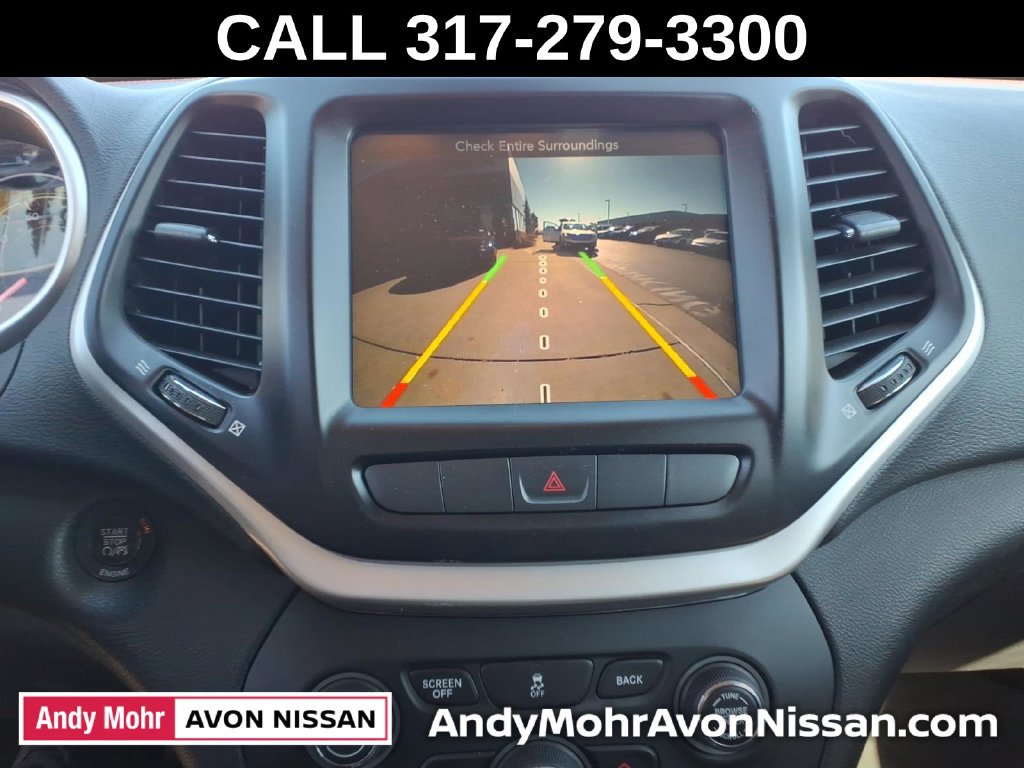Used 2014 Jeep Cherokee Trailhawk w/ Comfort/Convenience Group AWD/4WD image 28