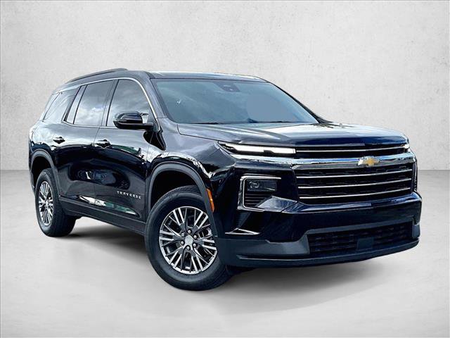 Used 2025 Chevrolet Traverse LT FWD image 12