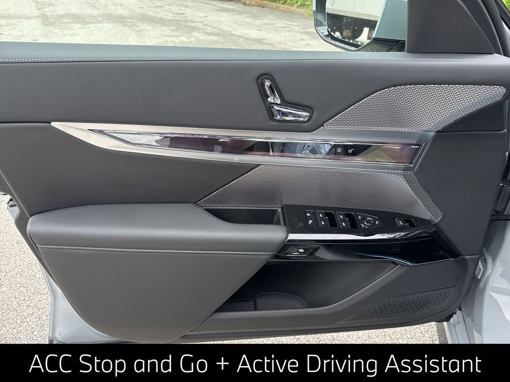 Certified 2025 BMW 740i xDrive image 17